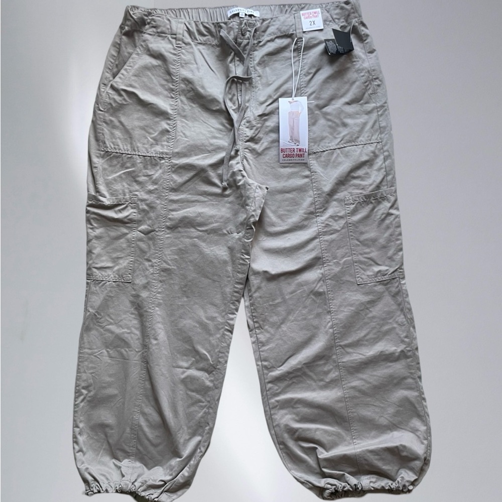 Woman Cargo beige pants 2x